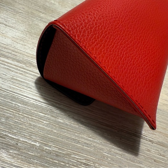 Guess Pink Sunglasses Full Rim Rectangular Shape - New With Case - Picture 9 of 9